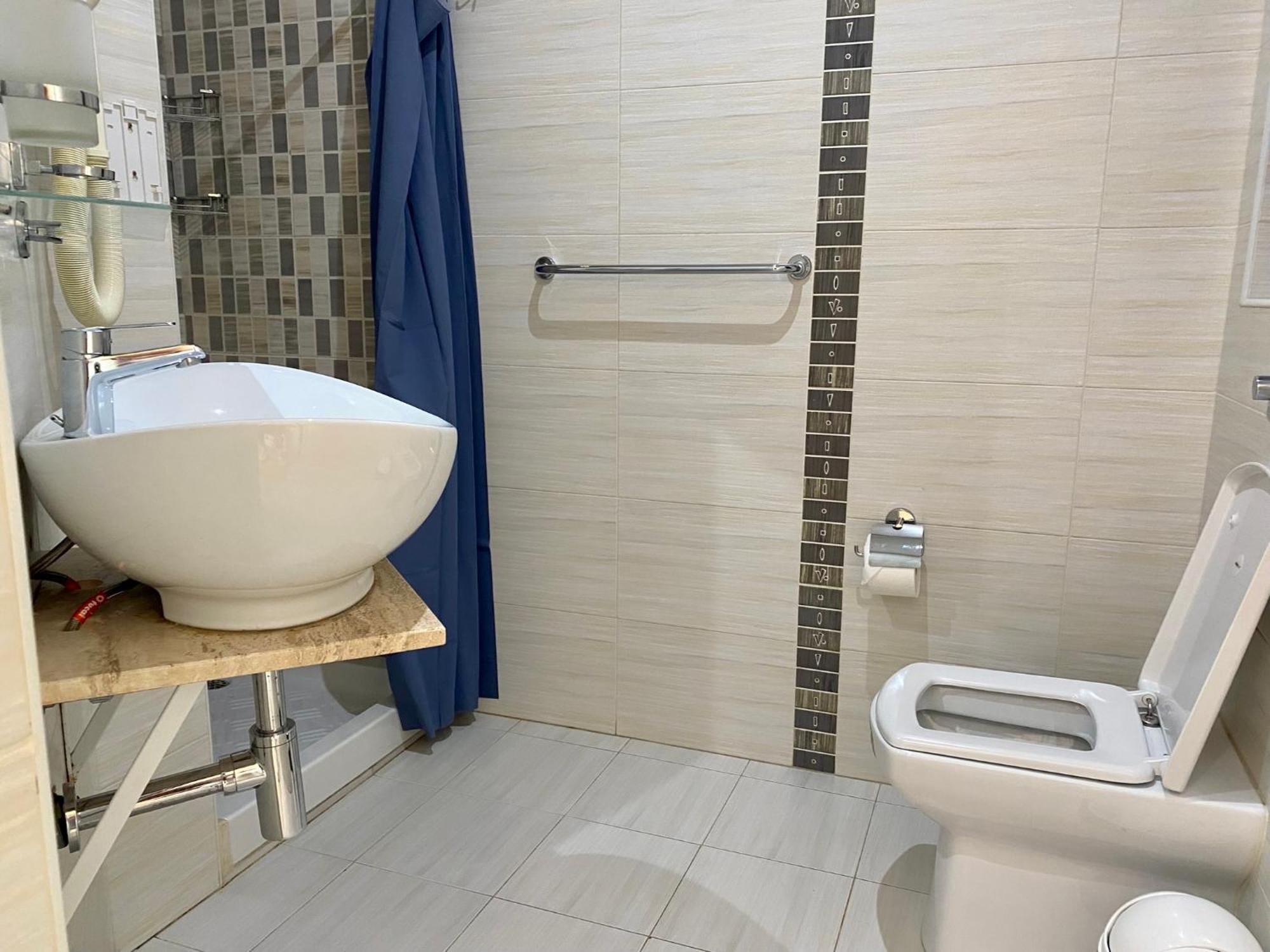 Malta Paradise Central Accomodation Hotel Saint Julian's Bagian luar foto