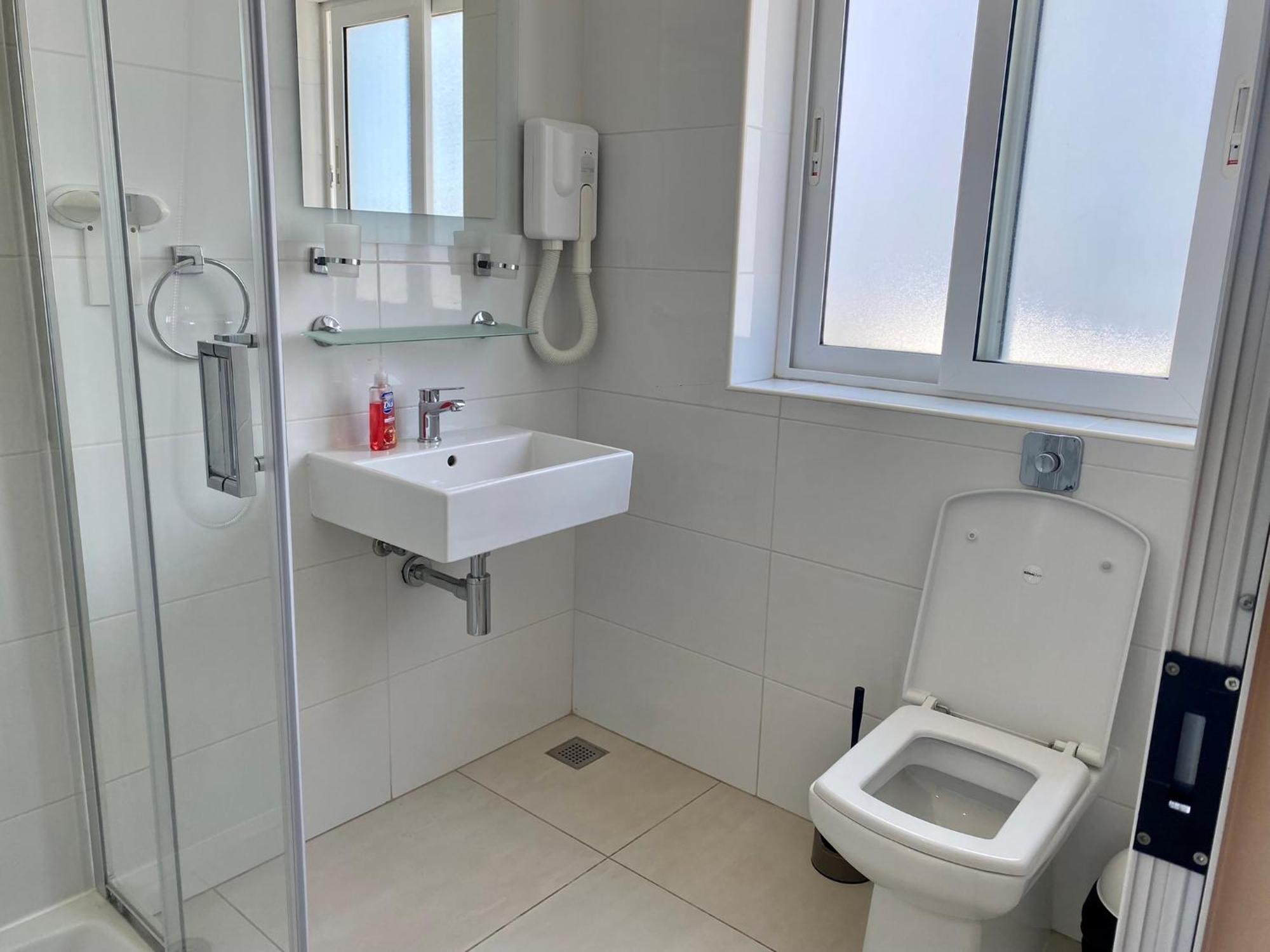 Malta Paradise Central Accomodation Hotel Saint Julian's Bagian luar foto